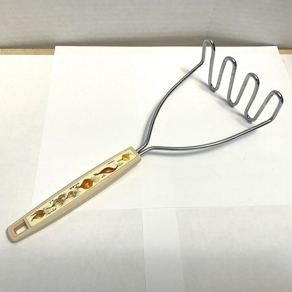 Vintage Stainless Potato Masher Onion Handle Good condition